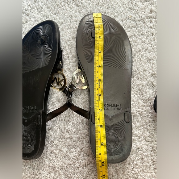 Michael Kors - Jelly Flip Flop Sandal - Dark Bronze - Picture 3 of 5
